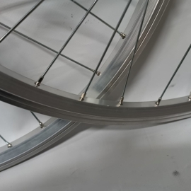 Roata spate de 26 - Roti si piesele > Roti bicicleta > Roata de 26  - BikeCentral