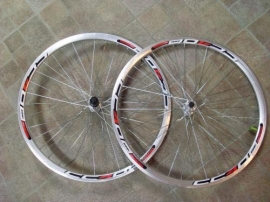 Set roti cursiera 622 cu jante duble - BikeCentral