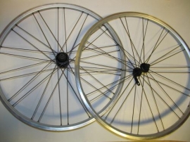 Set roti de 26 - cu jante capsate - BikeCentral