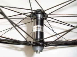 Set de roti 622 cu spite rare butuci Shimano