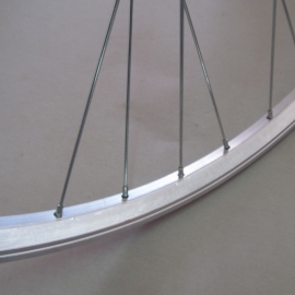 Roata fata de 26 cu perete dublu, argintiu - Roti si piesele > Roti bicicleta > Roata de 26  - BikeCentral