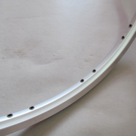 Janta de 26, cu 28 de gauri, argintiu - BikeCentral