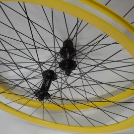 Set de roti cursier, cu butuci Sora, janta galbena - BikeCentral