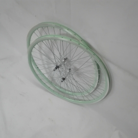 Set de roti trekking cu jante verde - Roti si piesele > Roti bicicleta > Roata de 622 trekking  - BikeCentral