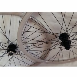 Roti 622 cu perete dublu gri cu frana pe disc - Roti si piesele > Roti bicicleta > Roata de 622 trekking  - BikeCentral