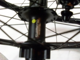 Set de roata de 26" cu butuc Shimano si frana pe disc