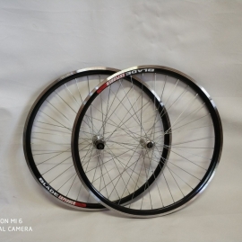 Set roti 622 casetat negru trekking - BikeCentral