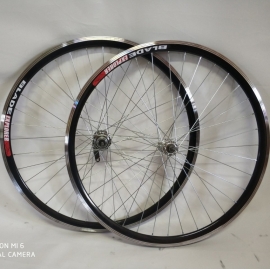 Set roti 622 cu torpedo negru trekking - BikeCentral